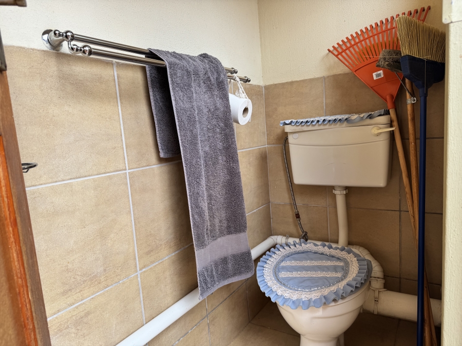 2 Bedroom Property for Sale in Flamwood North West